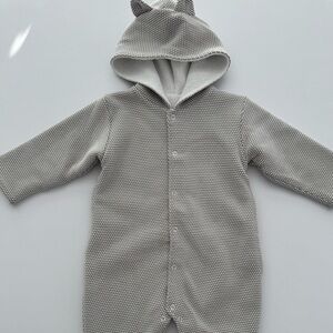 Kissy Kissy Heavy Weight Gray/White Hooded Jumper Size 9M